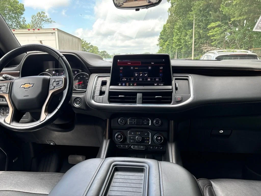 Used 2021 Black Chevrolet High Country image 9