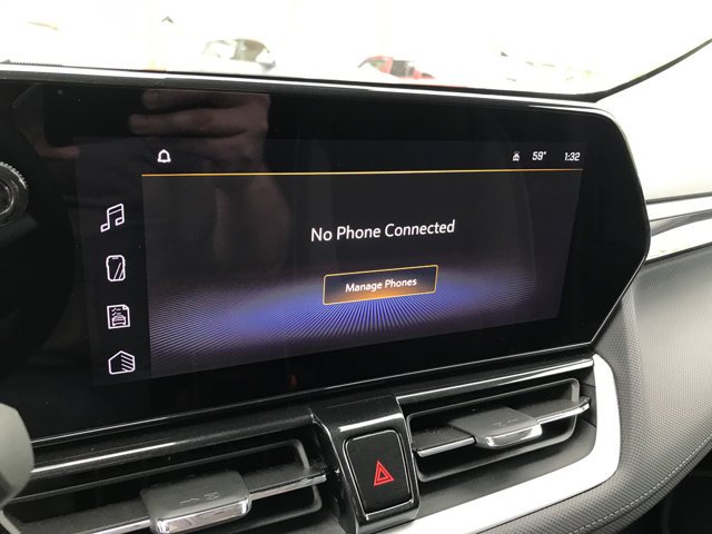 Used 2024 Summit White Chevrolet LT image 19