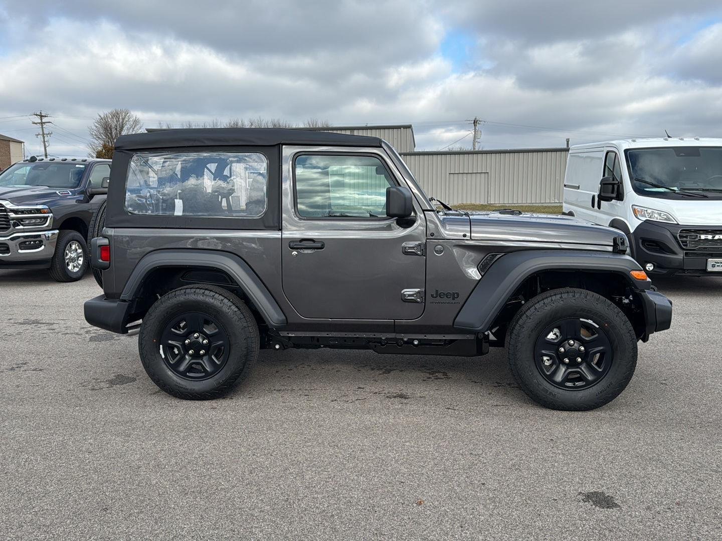 New 2026 Granite Crystal Metallic Clearcoat Jeep Sport image 4
