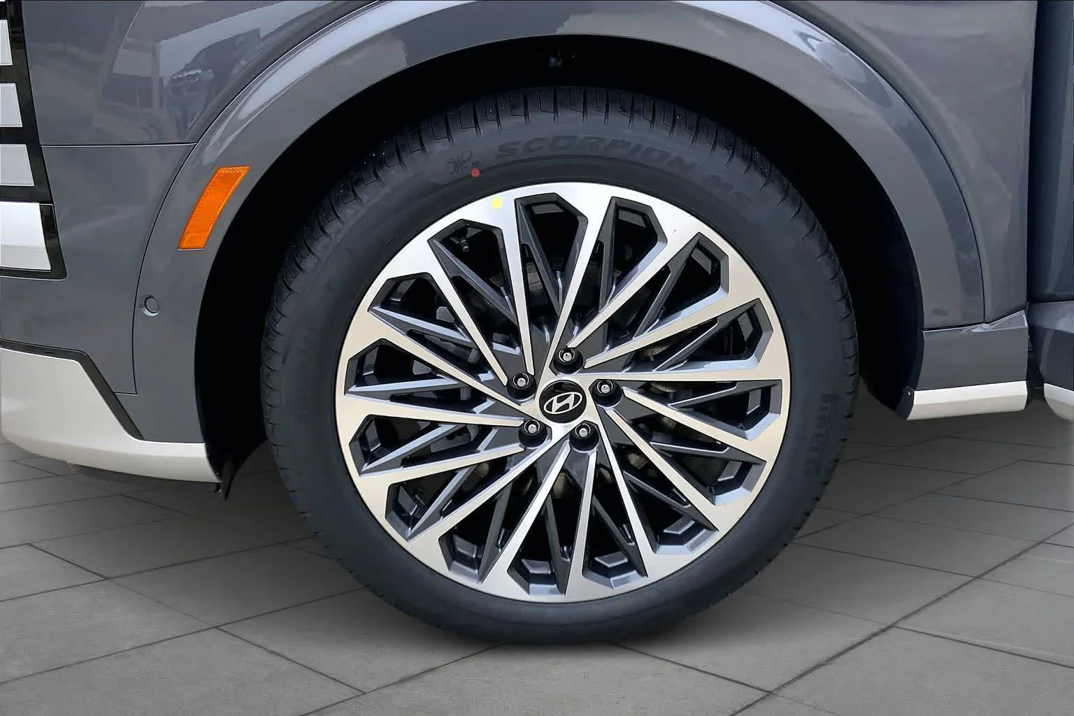 New 2026 Ecotronic Gray Pearl Hyundai Calligraphy image 11