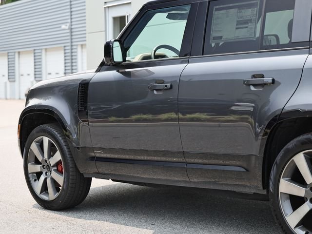2026 Land Rover Defender X - Photo 8