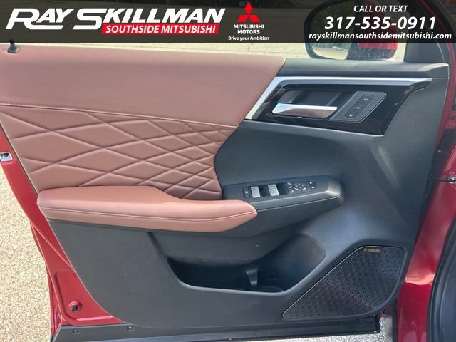 New 2026 Red Diamond/Black Roof Mitsubishi SEL image 10