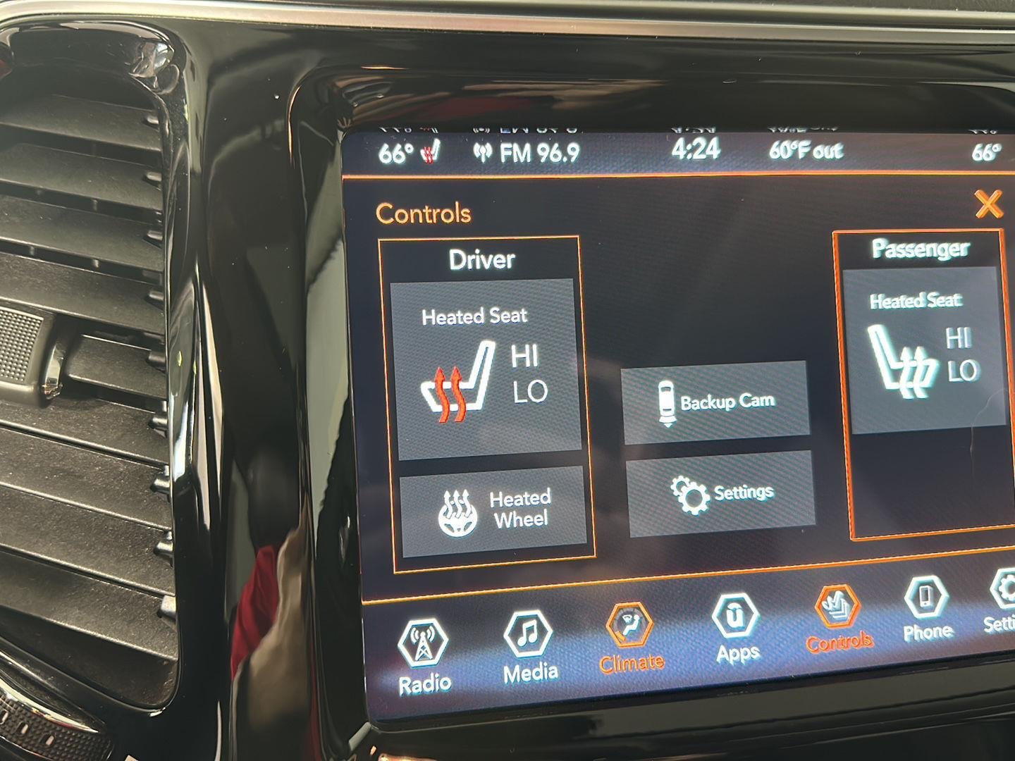 Used 2021 Sting-Gray Clearcoat Jeep Limited image 25