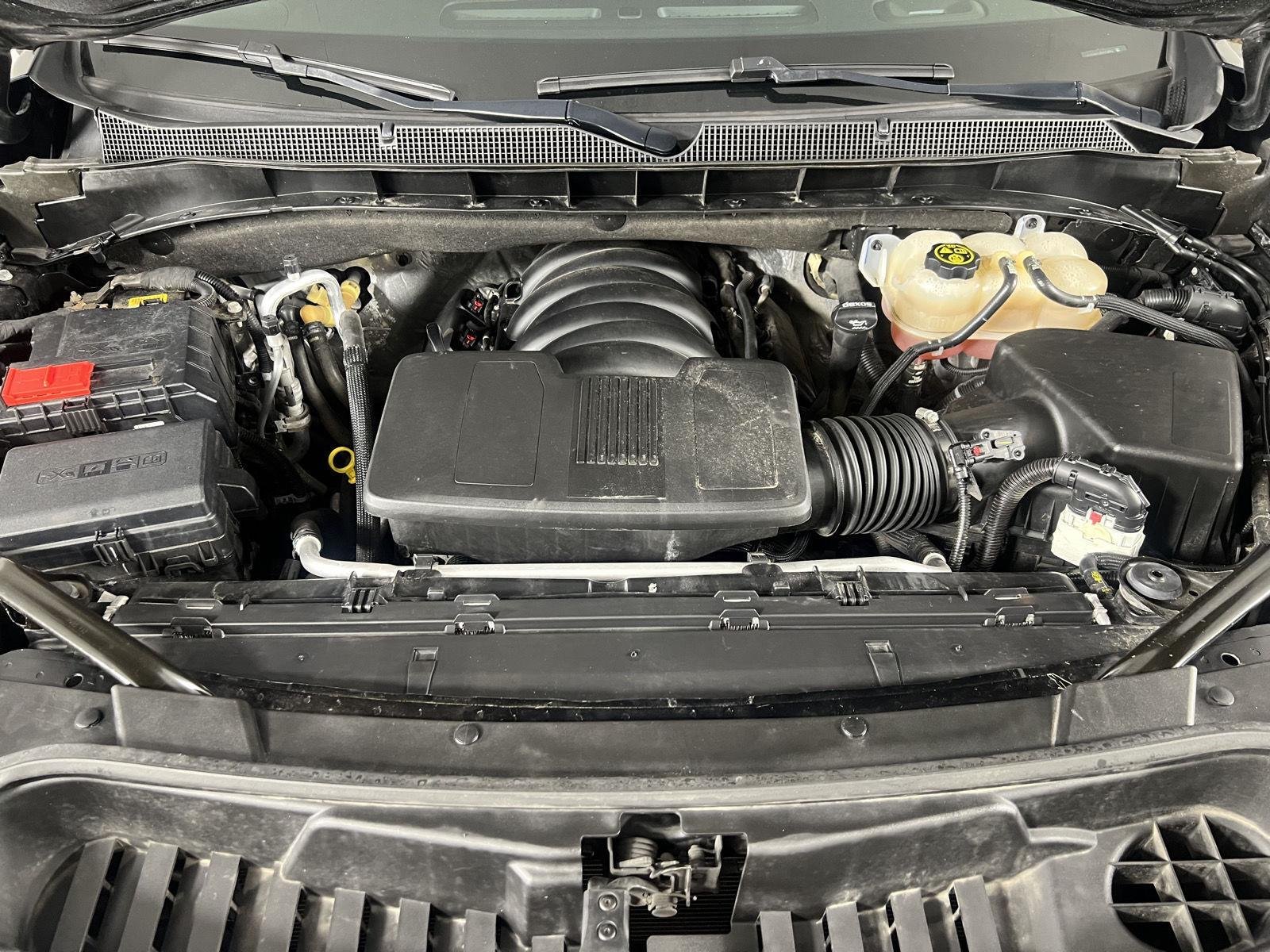 Used 2023 Black Chevrolet Z71 image 24
