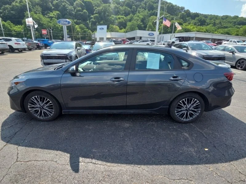 Used 2024 Gray Kia GT-Line image 4