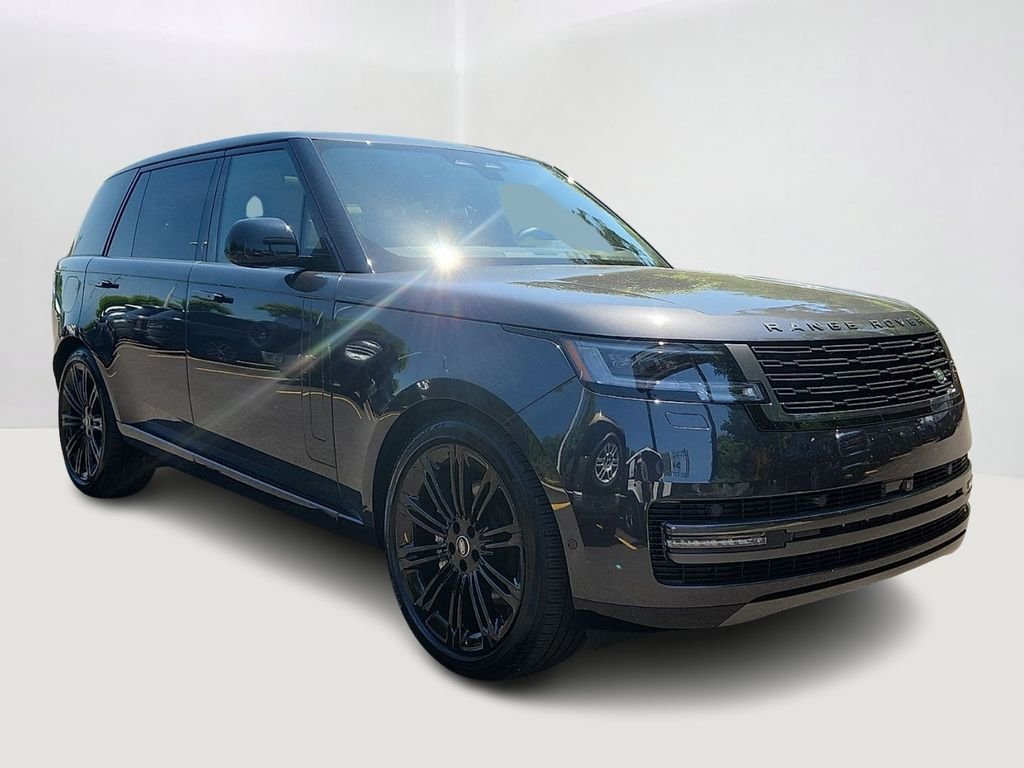 Certified Used 2025 Carpathian Grey Premium Metallic Land Rover SE image 3