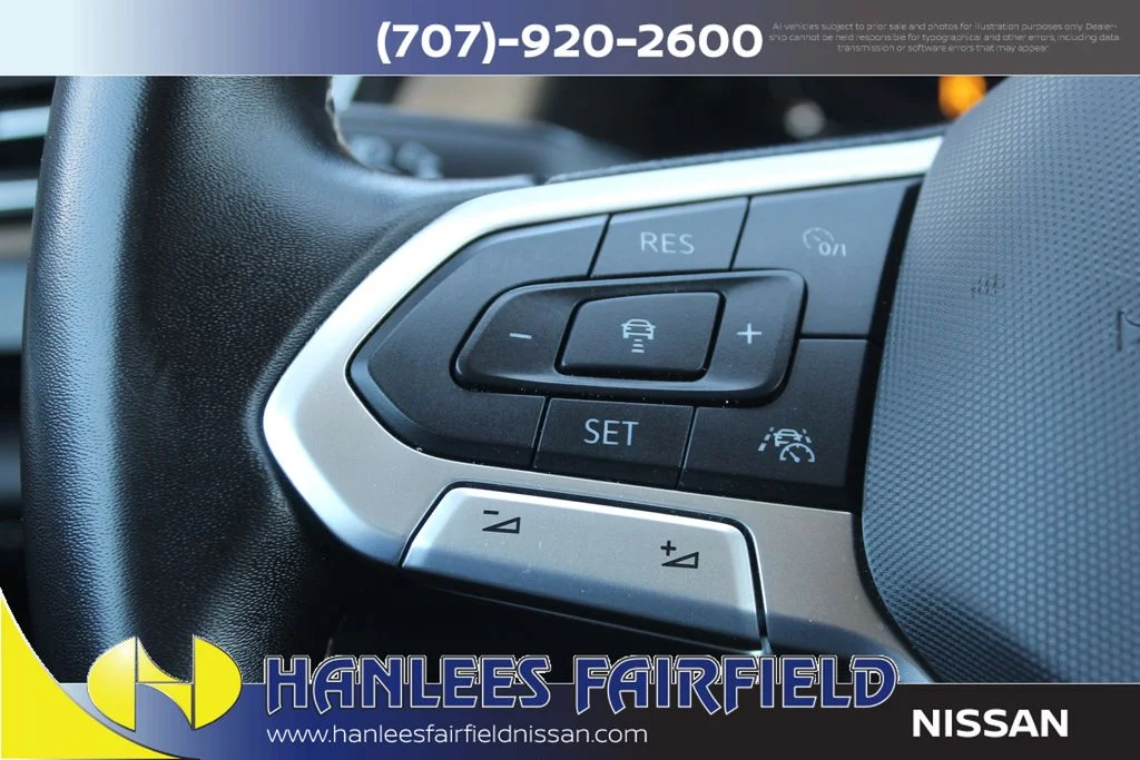 Used 2025  Volkswagen 2.0T SE w/Technology image 29
