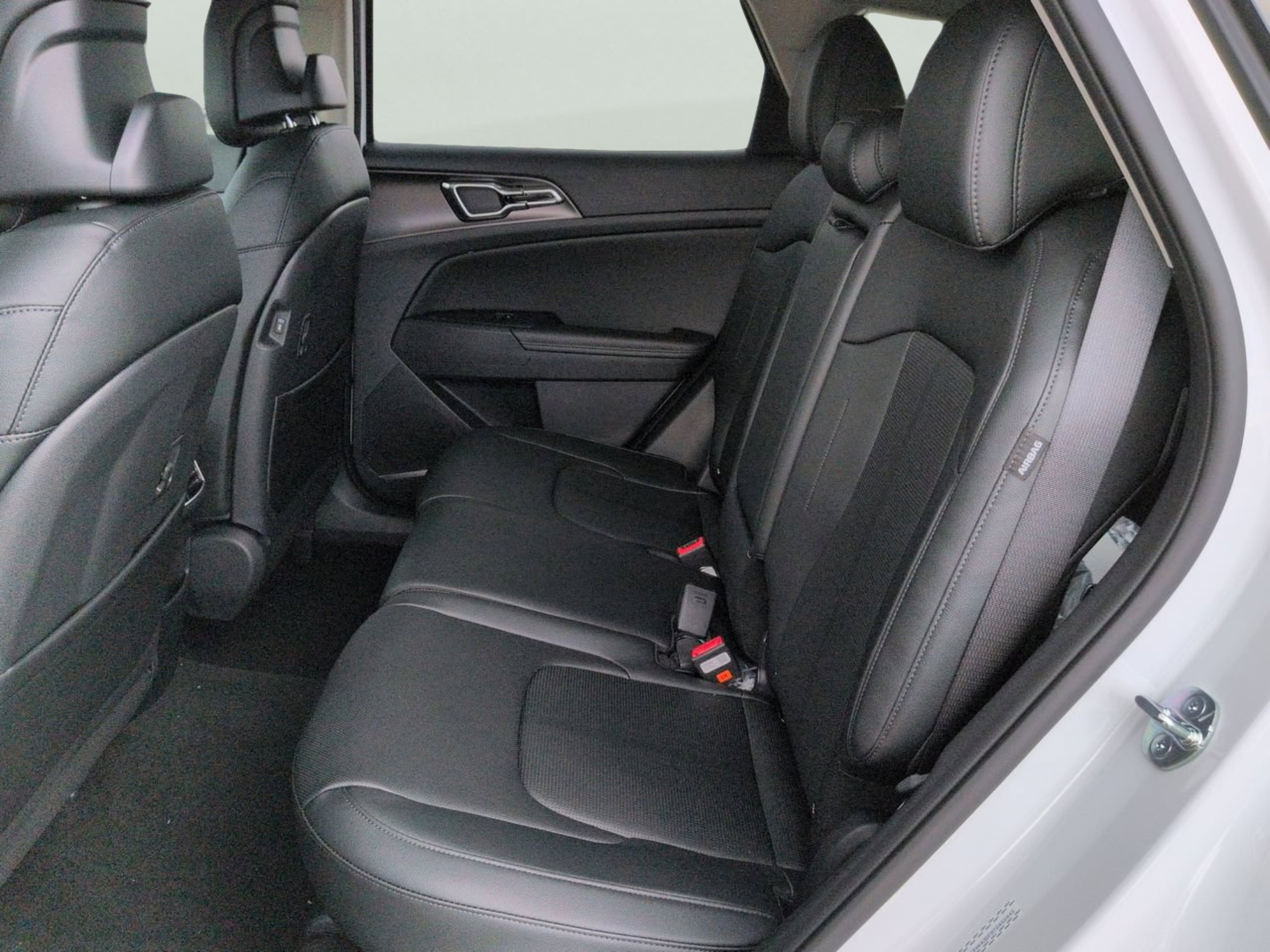 New 2026 Glacial White Pearl Kia SX image 55