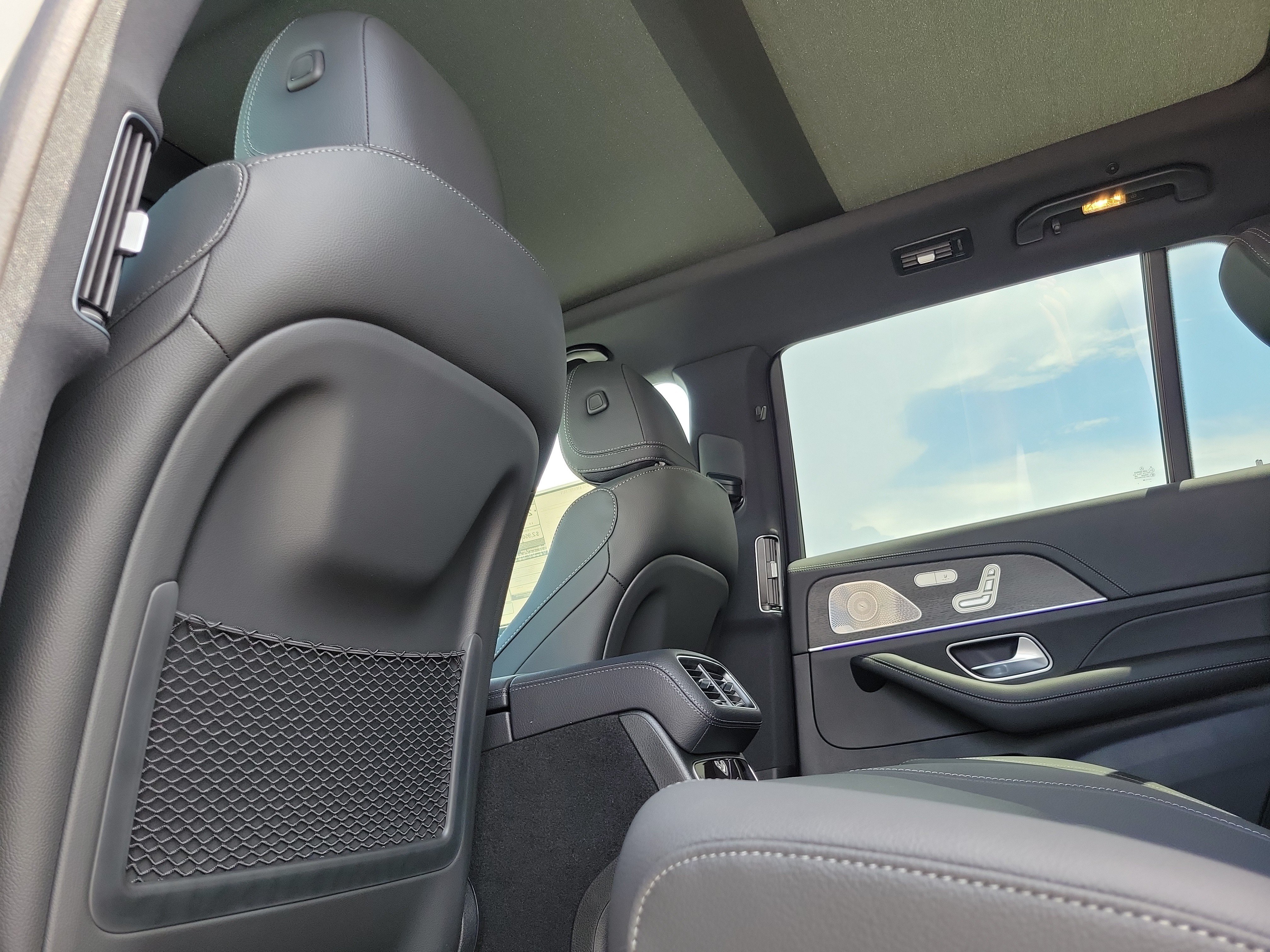 New 2026 MANUFAKTUR Alpine Grey Mercedes-Benz GLS 450 image 43