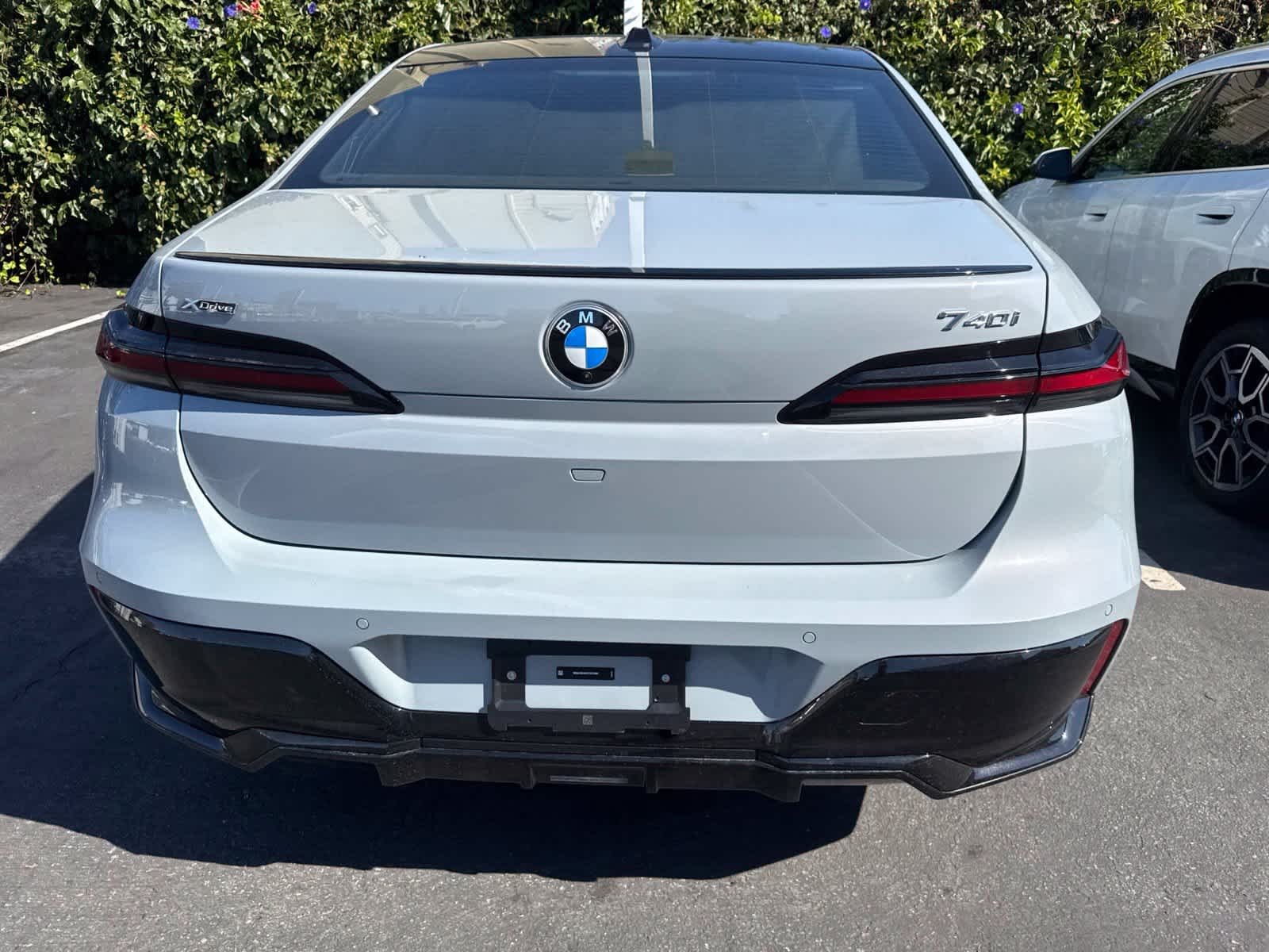 Used 2026 Gray BMW 740i xDrive image 5