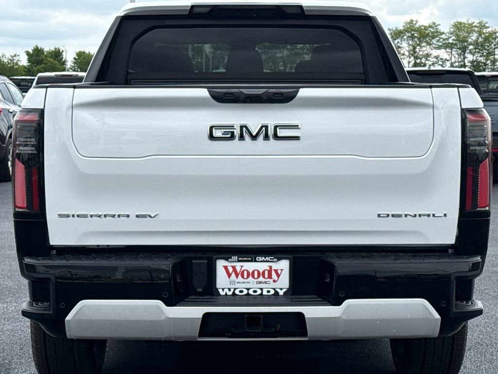2025 GMC Sierra EV Denali - Photo 9
