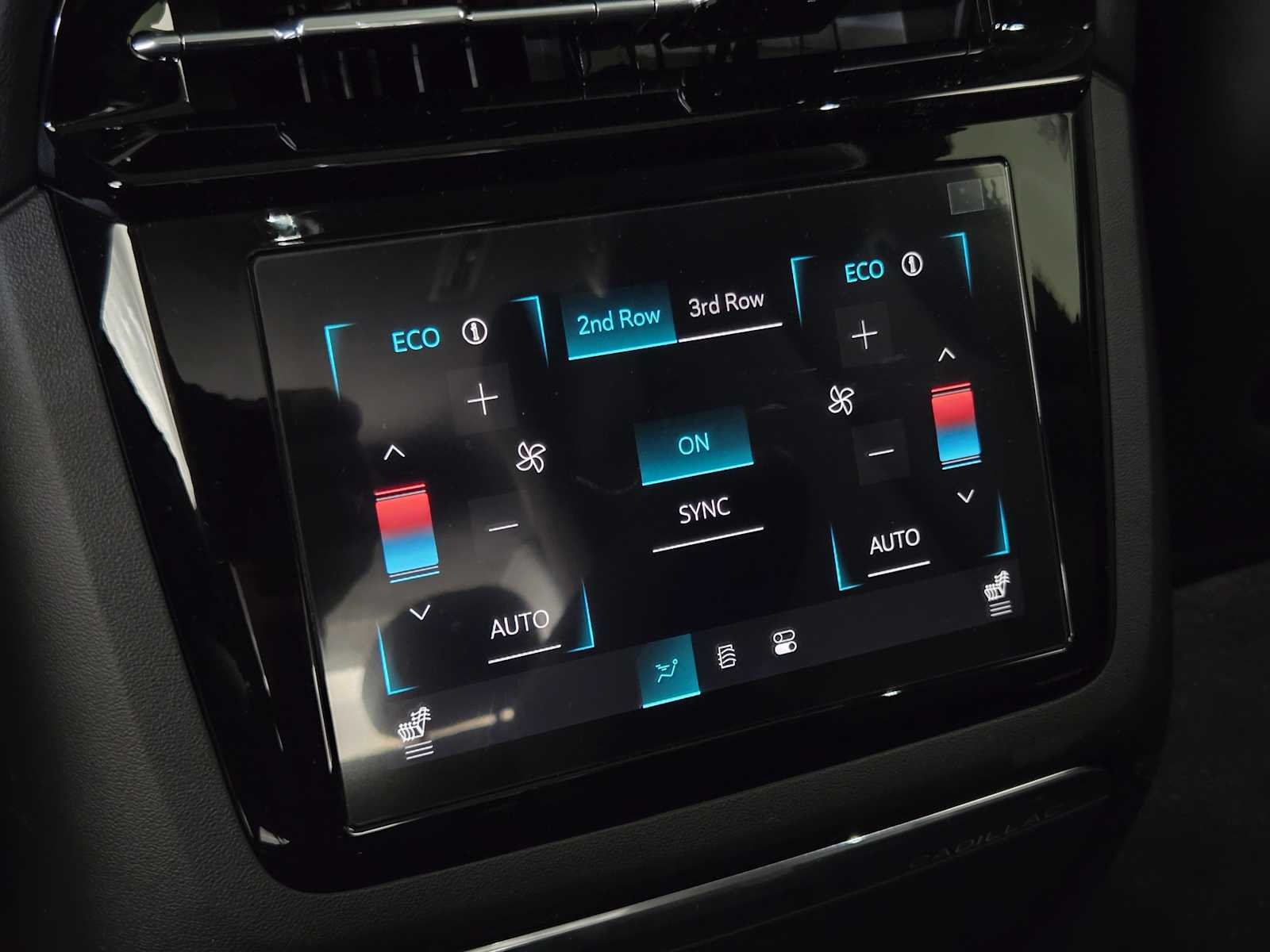 2025 Cadillac Escalade IQ Luxury 2 - Photo 18