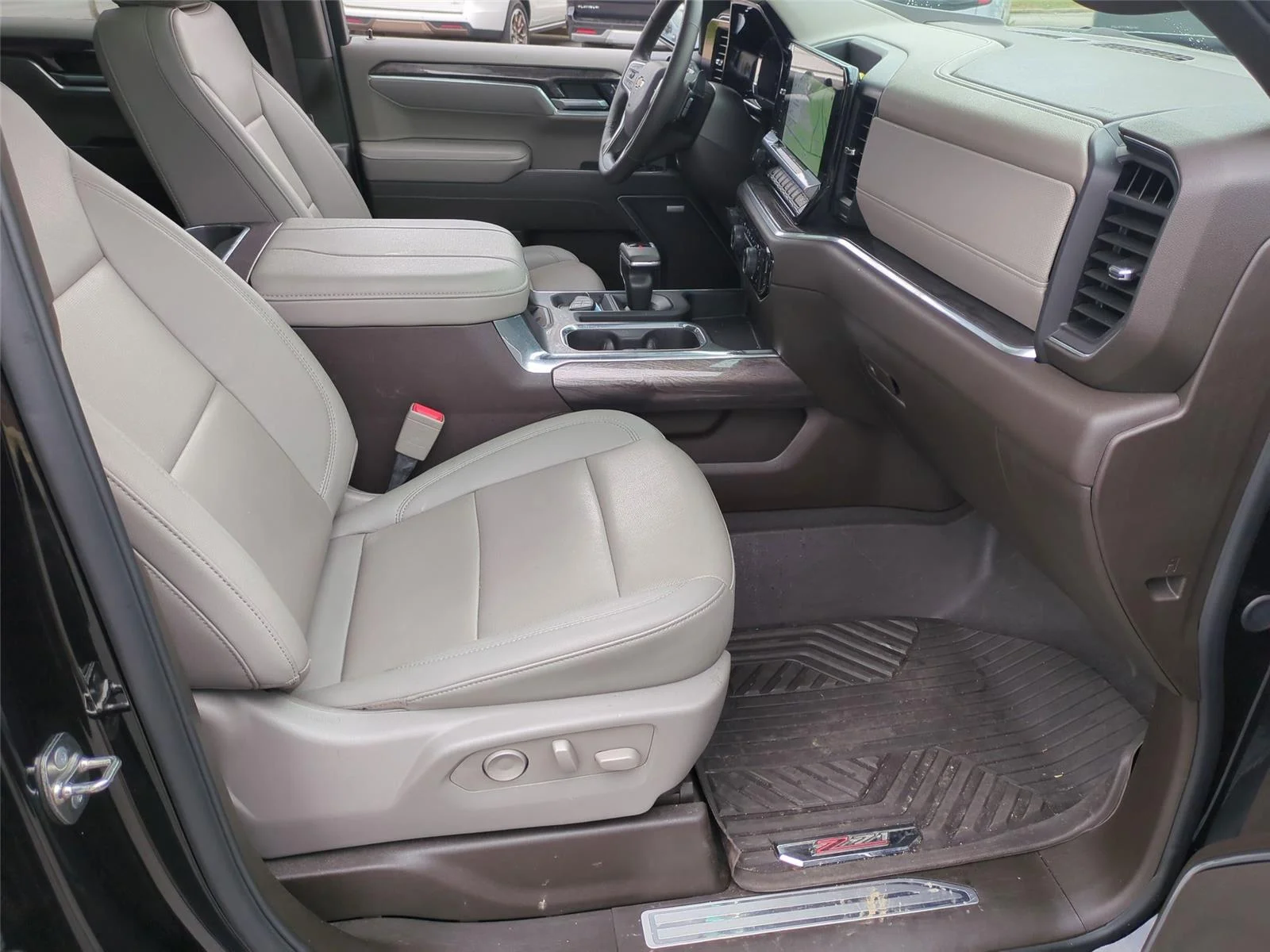Used 2026 Black Chevrolet LTZ image 40