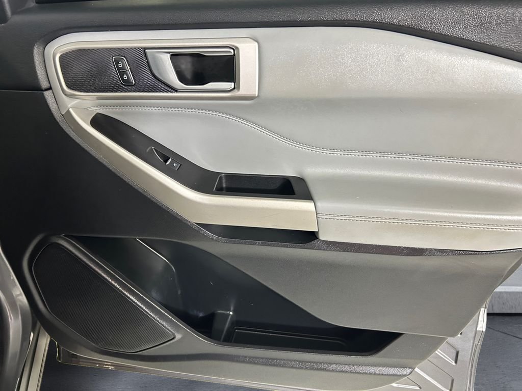 Used 2022 Gray Ford XLT image 15