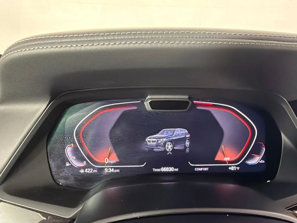 Used 2019 Black BMW xDrive50i image 27