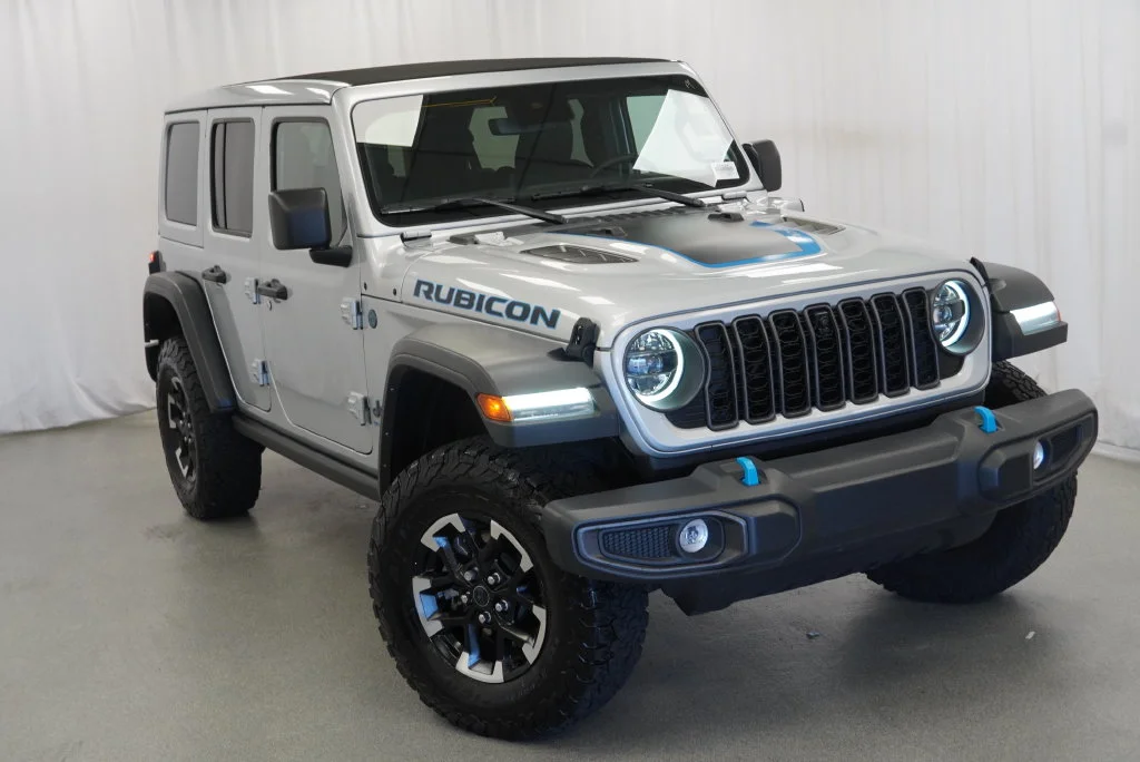 Used 2024 Silver Jeep Rubicon 4xe image 12