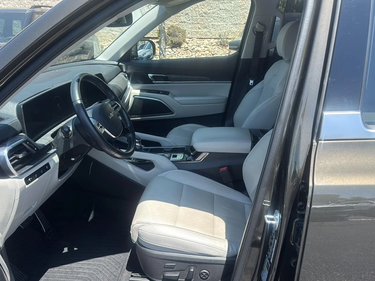 Used 2024 Dark Moss Kia SX image 8