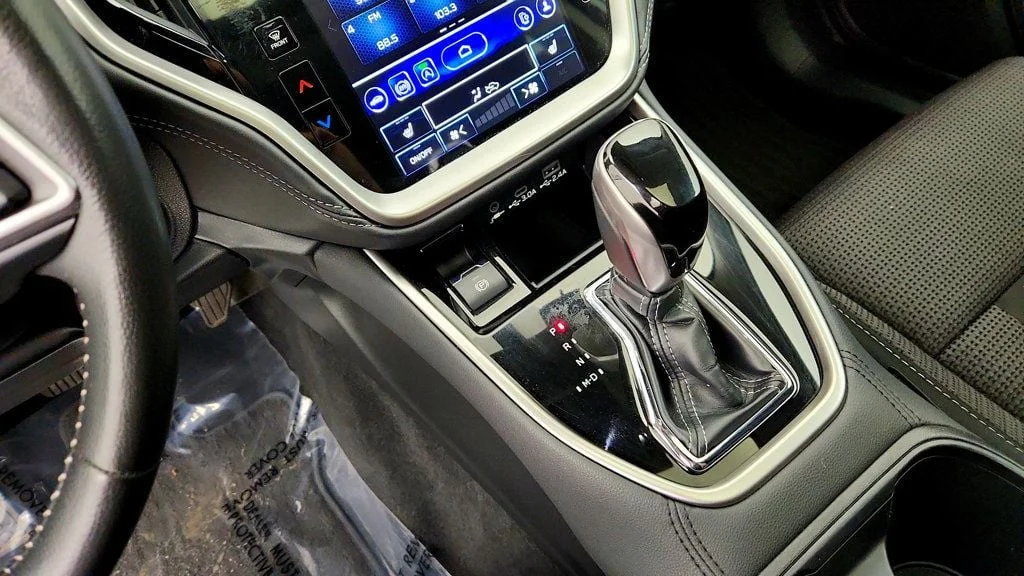 Used 2025 Crystal White Pearl Subaru Premium AWD w/ Moonroof, Navigation, Blind Spot & Keyless Start image 17