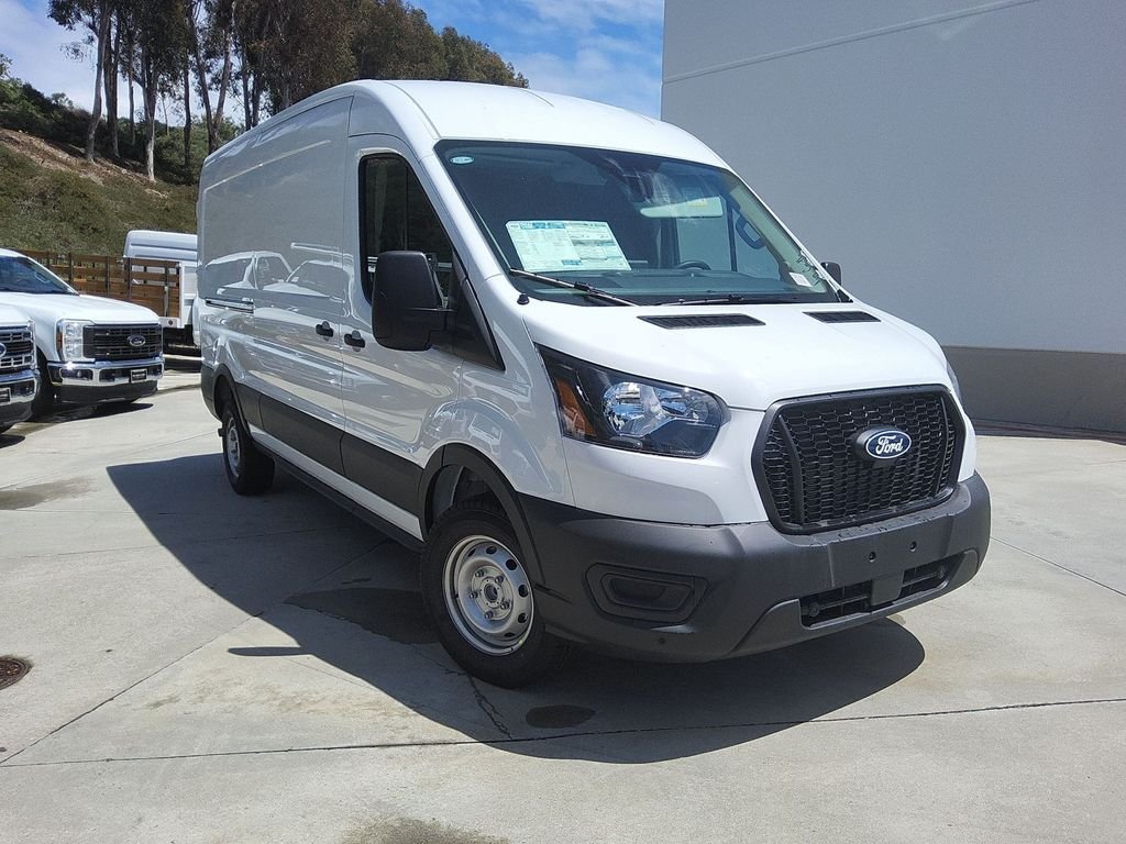 New 2026 Oxford White Ford Base image 3