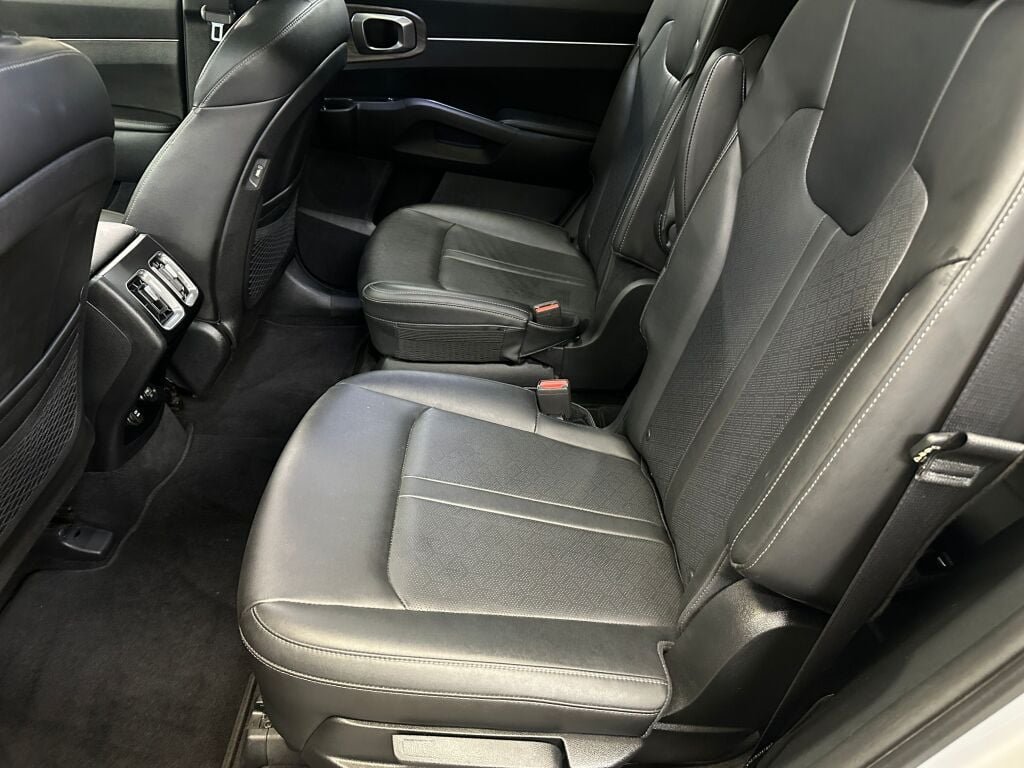2022 Kia Sorento X-Line EX - Photo 20