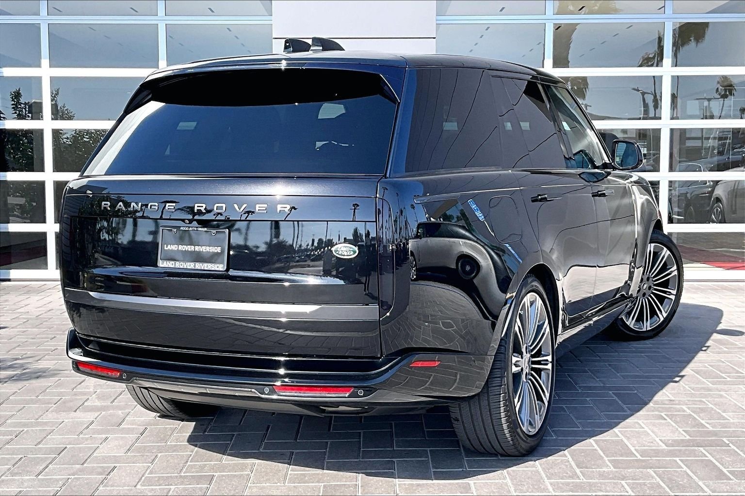 Used 2023 Black Land Rover SE image 12