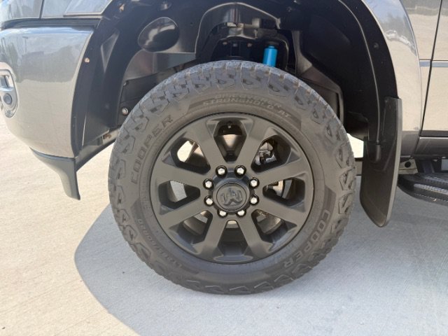 Used 2019 Granite Crystal Metallic Clearcoat Ram Laramie image 10