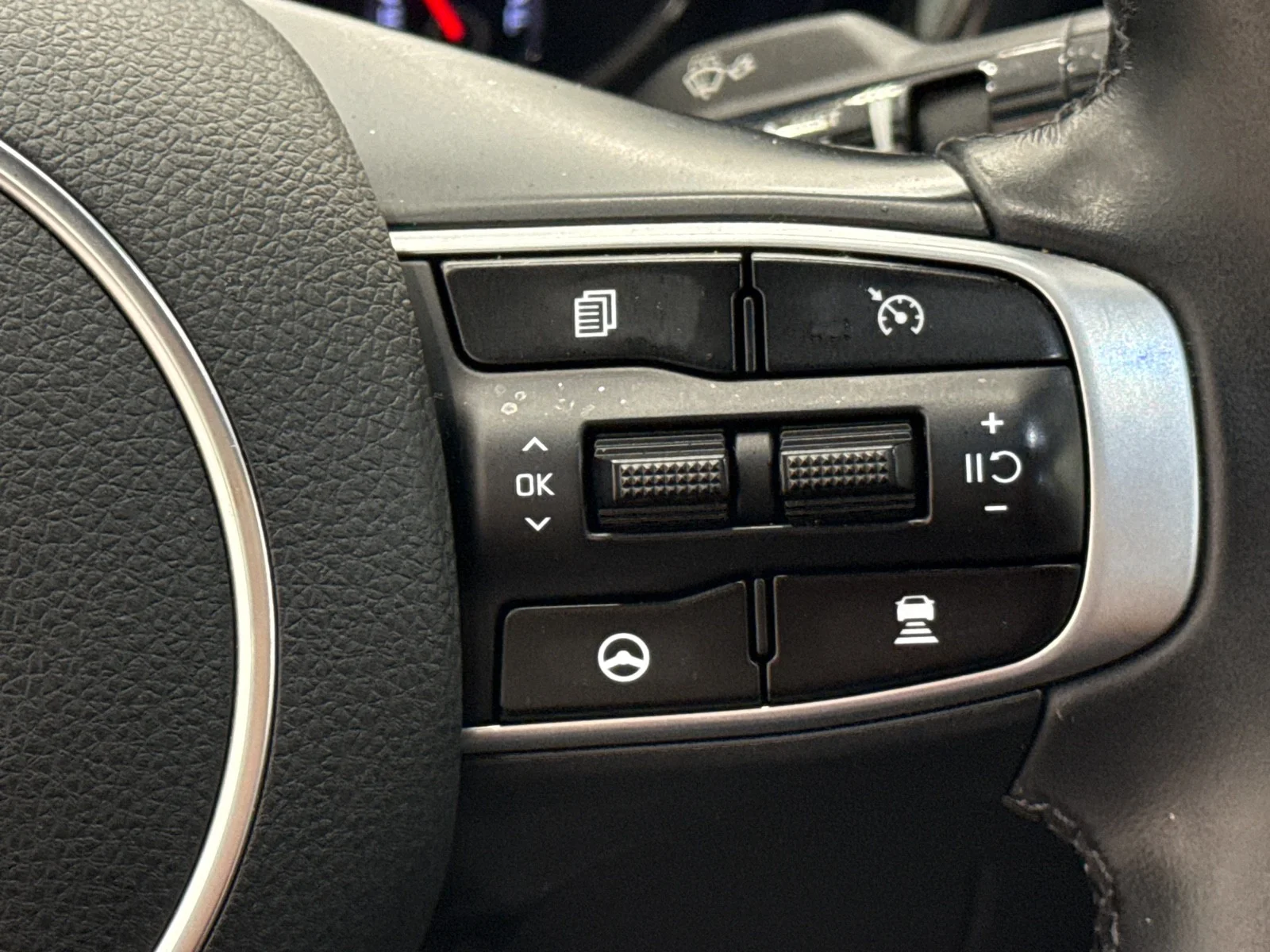 Used 2022 Ebony Black Kia GT-Line AWD image 31