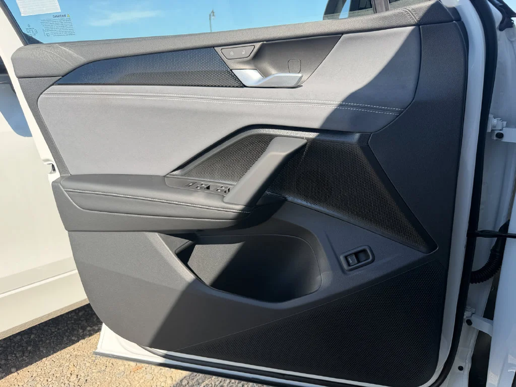 New 2026  Volkswagen SE R-Line Black image 14