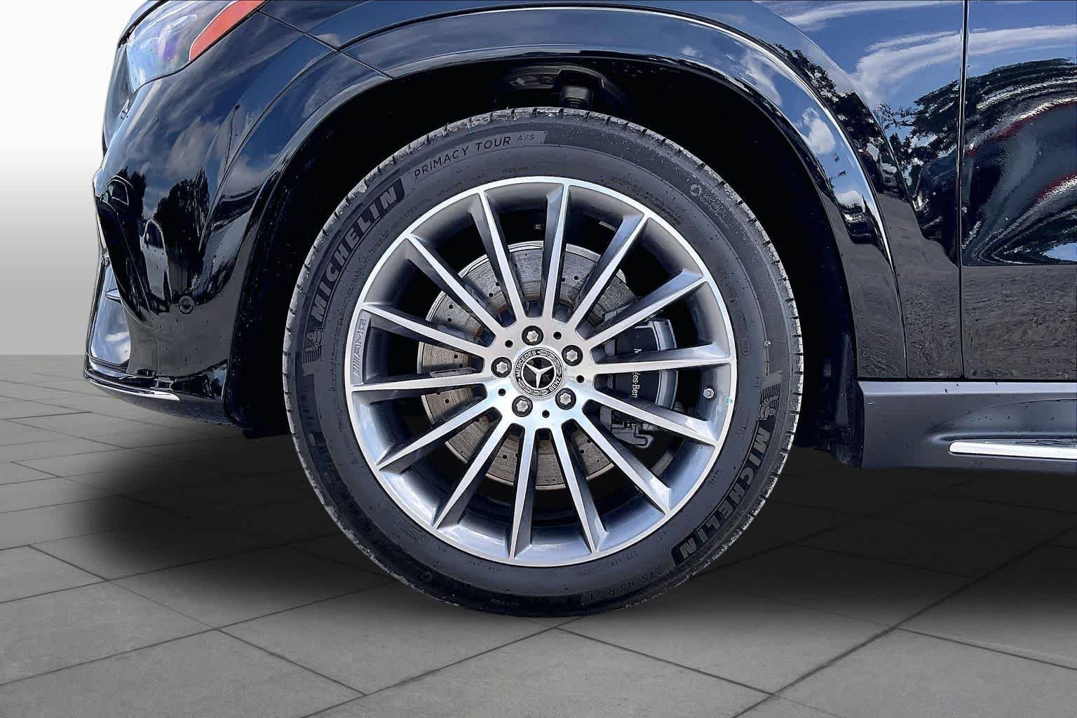 New 2026 Black Mercedes-Benz GLE 450 image 15