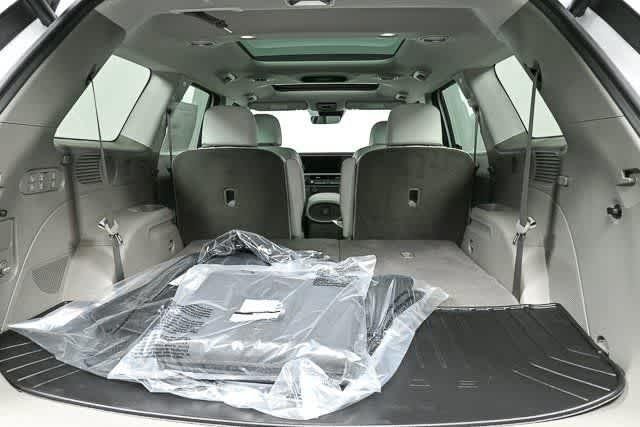 New 2026 Creamy White Pearl Hyundai Limited FWD image 38