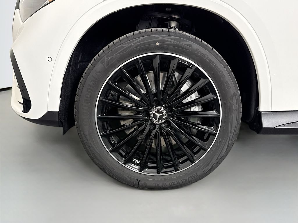 New 2026 Polar White Mercedes-Benz GLC 300 image 32