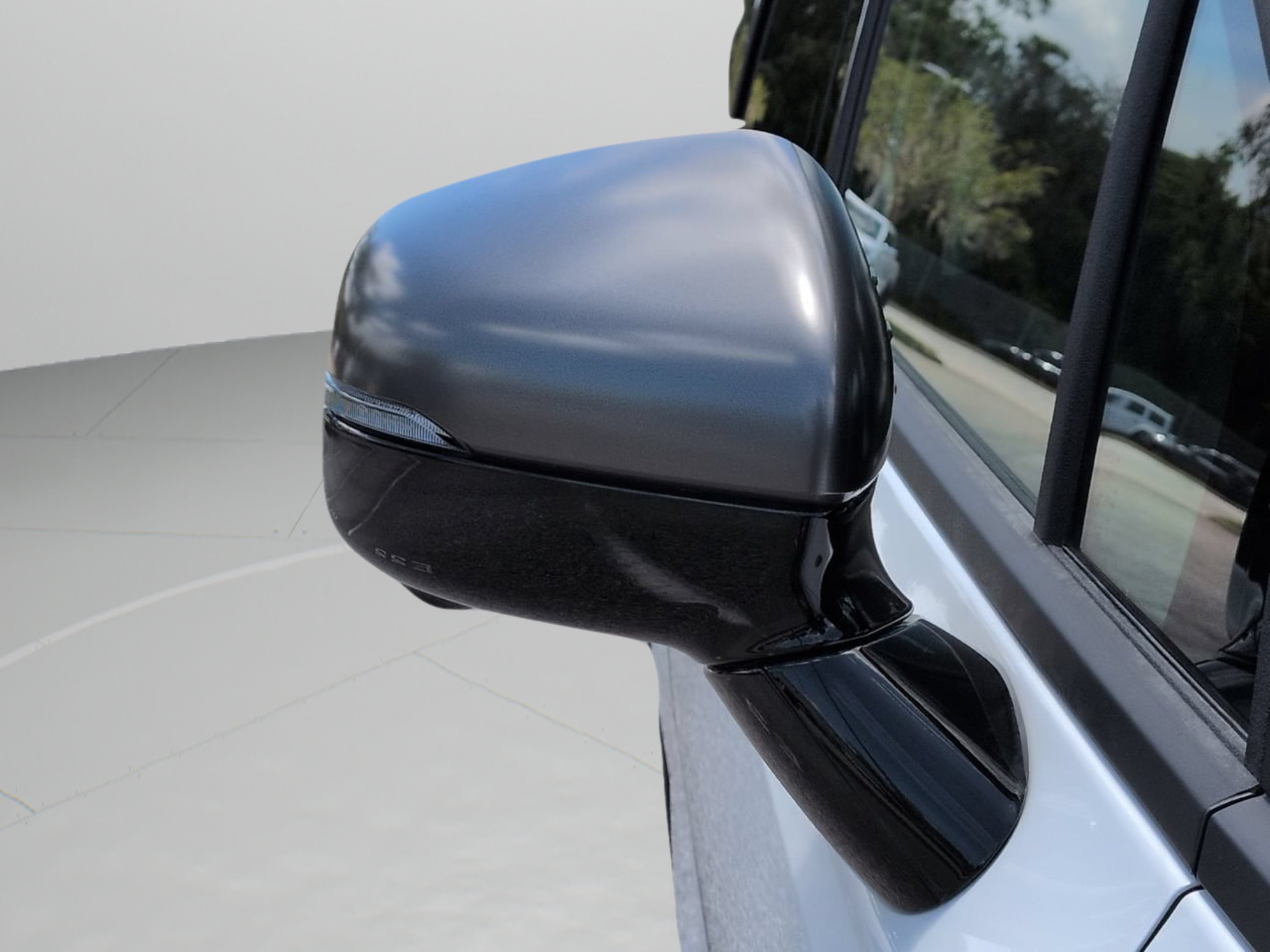 New 2027 Snow White Pearl Kia SX image 13