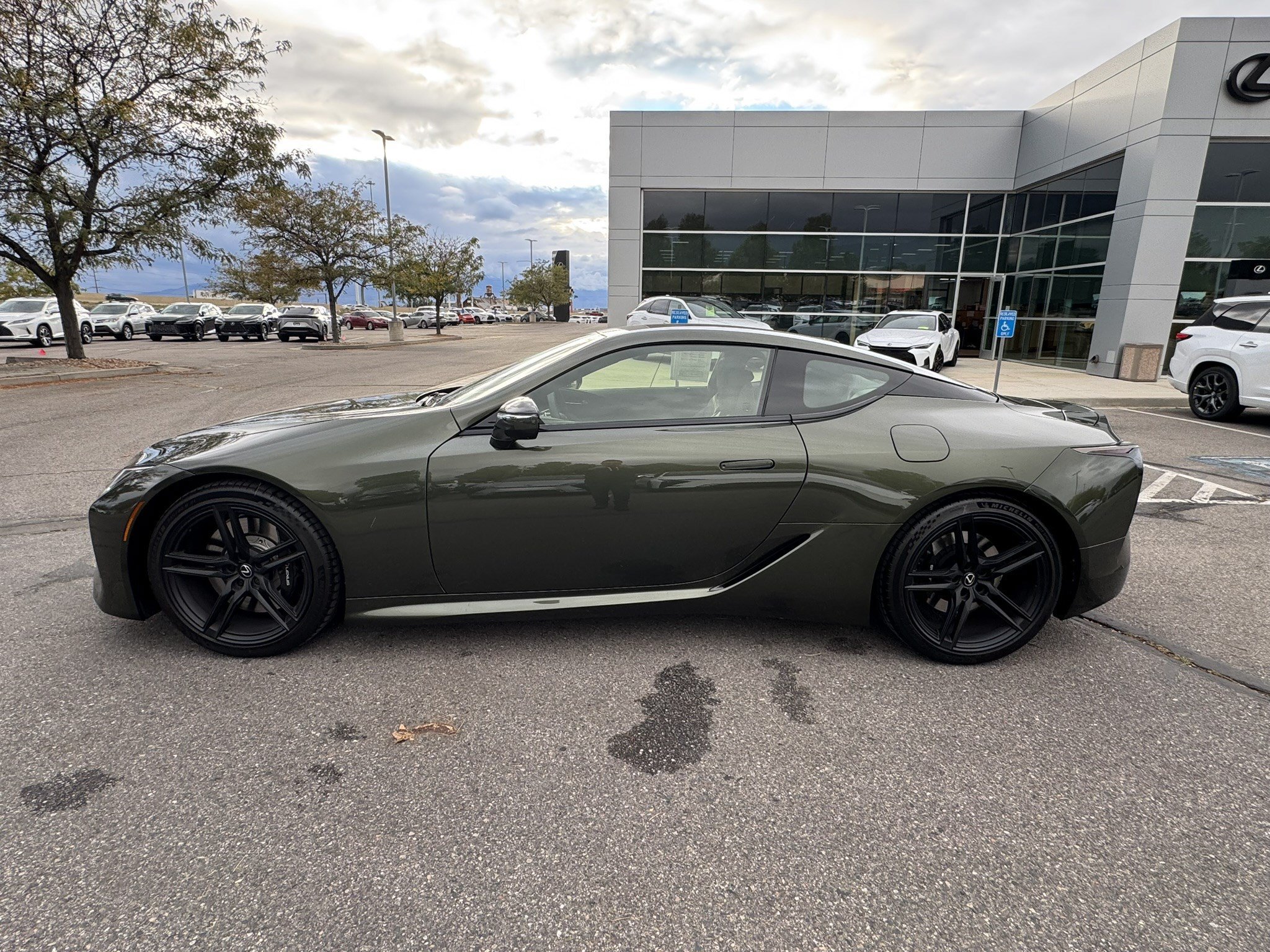 Certified Used 2025 NORI GREEN PEARL Lexus 500 image 3