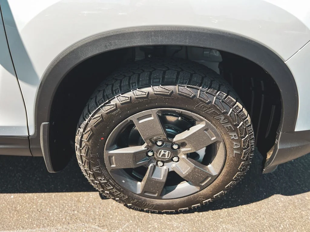 New 2026 Platinum White Pearl Honda TrailSport image 9
