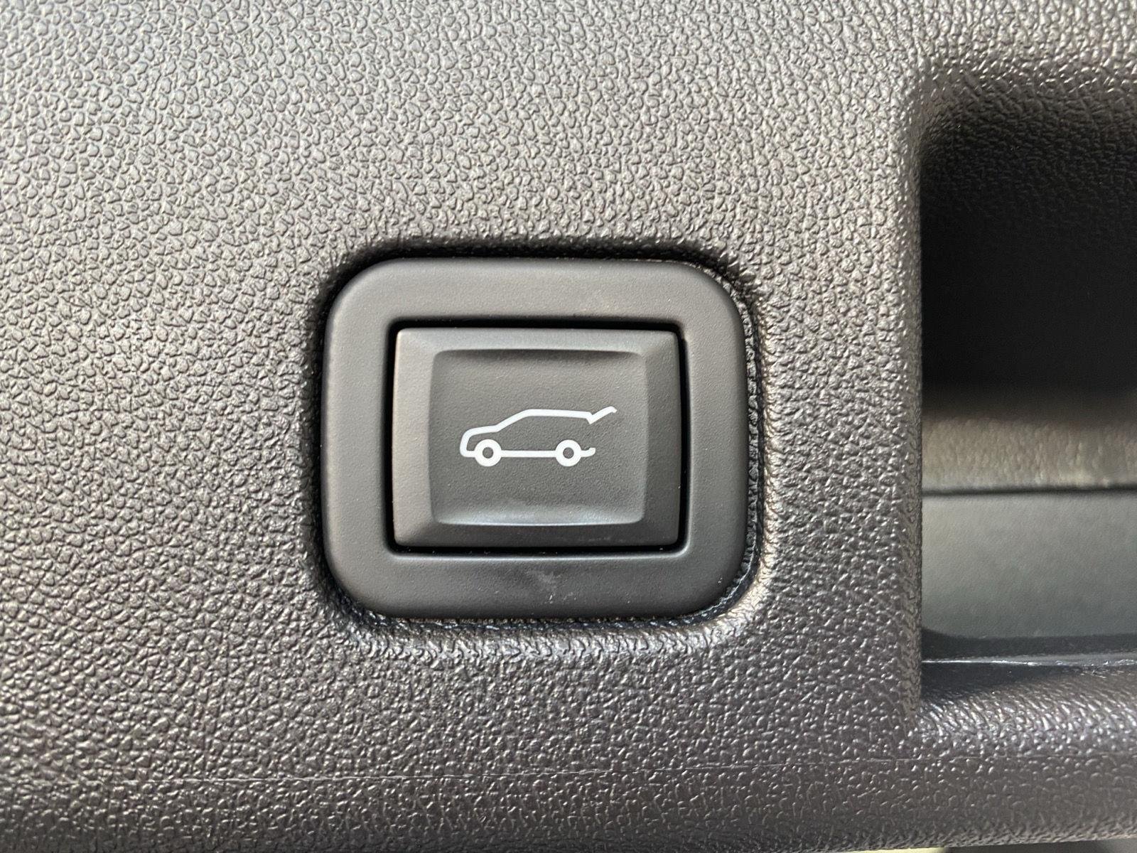 Used 2024 Sterling Gray Metallic Chevrolet LT image 8