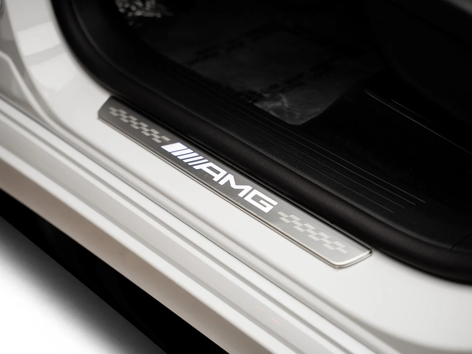 Used 2025 White Mercedes-Benz GLE 63 S AMG® image 72