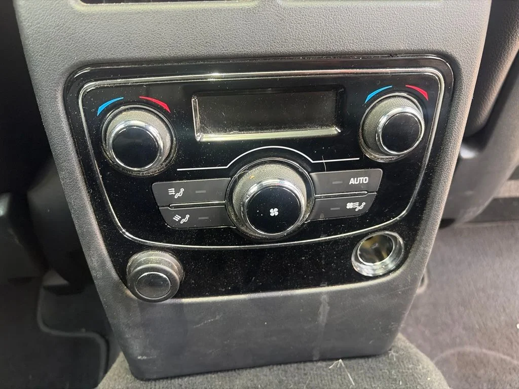Used 2017  Jaguar S image 15