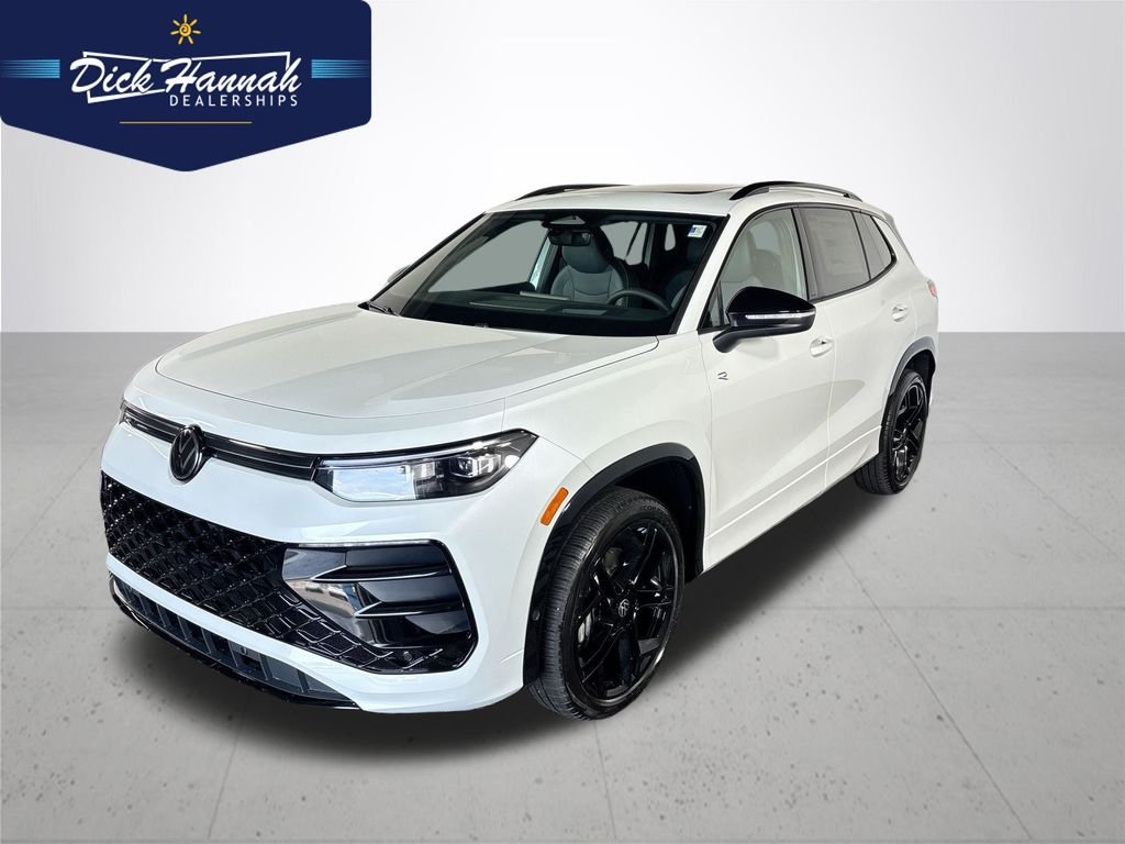 2026 Volkswagen Tiguan 2.0T SE R-Line Black 4Motion's photo