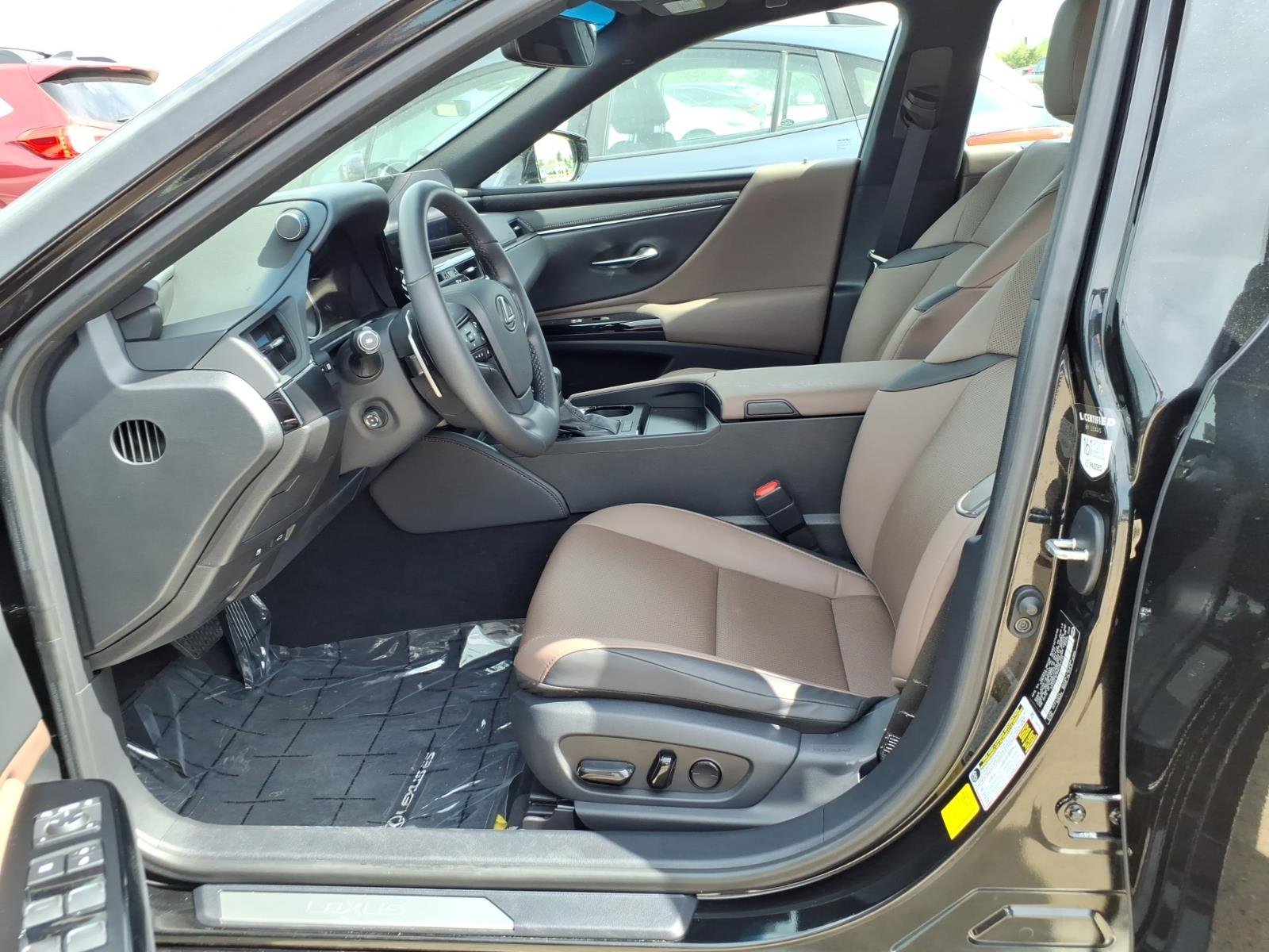 Certified Used 2024 Caviar Lexus 4dr Sedan image 12