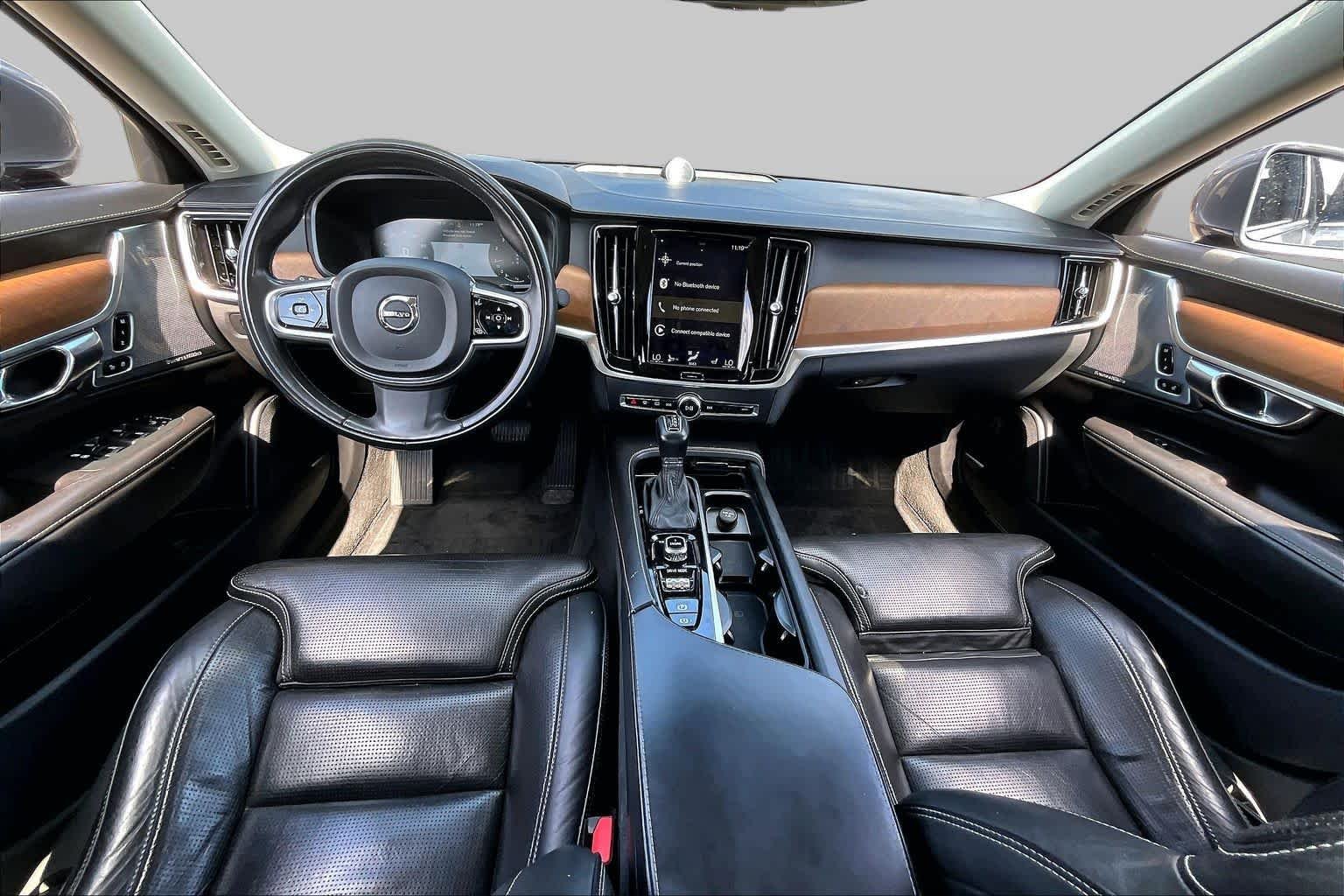 Used 2017 Osmium Grey Metallic Volvo Inscription image 14
