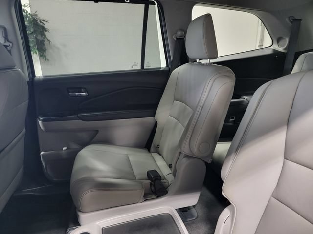 Used 2020 Silver Honda AWD Touring 7 Passenger image 14