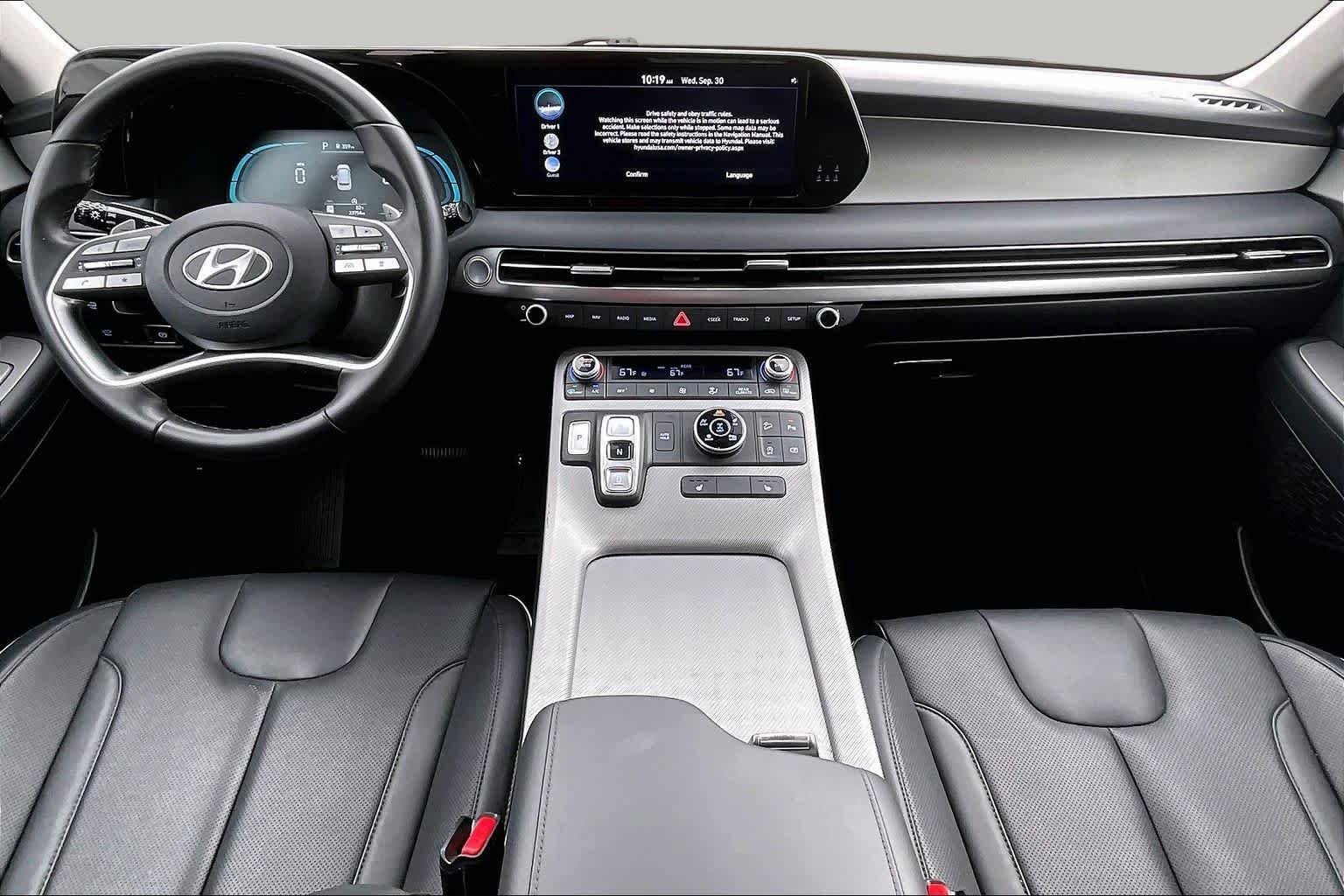 Used 2025 Hyper White Hyundai SEL image 13