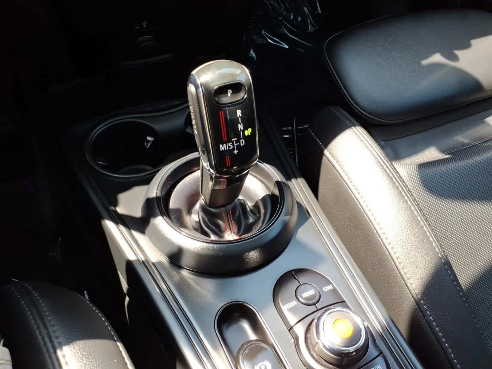 Used 2020 Light White MINI Cooper S image 26