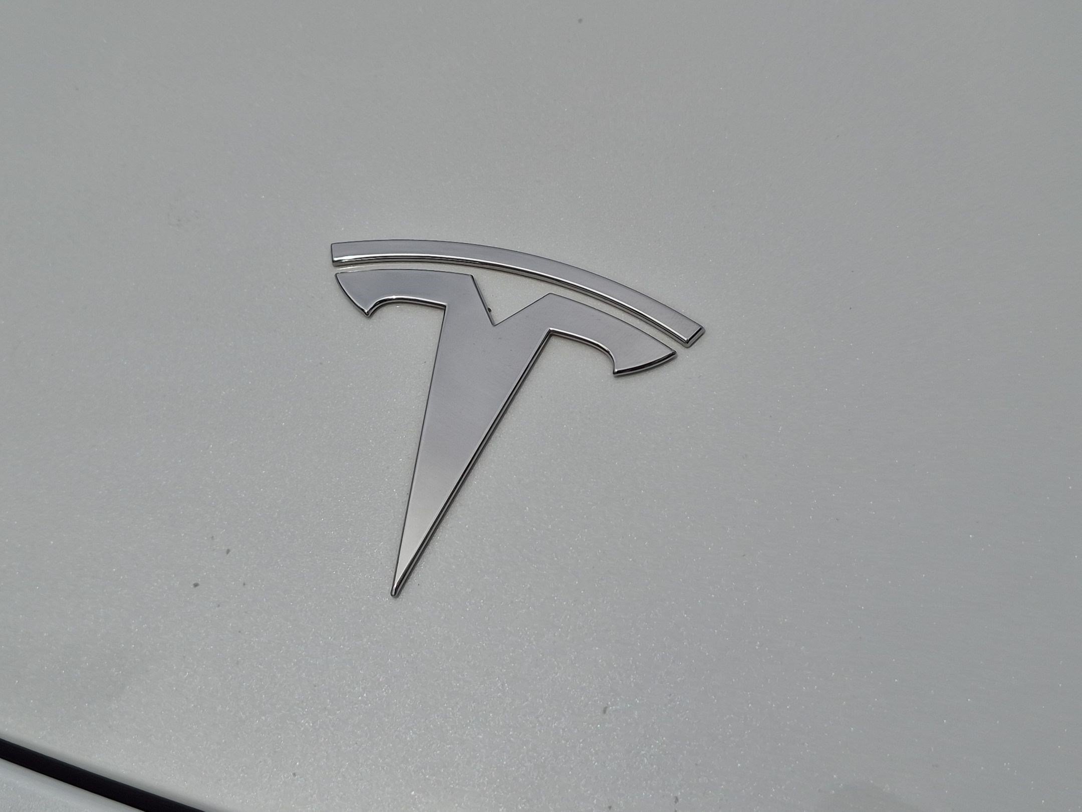 Used 2023 Pearl White Multi-Coat Tesla Base image 13
