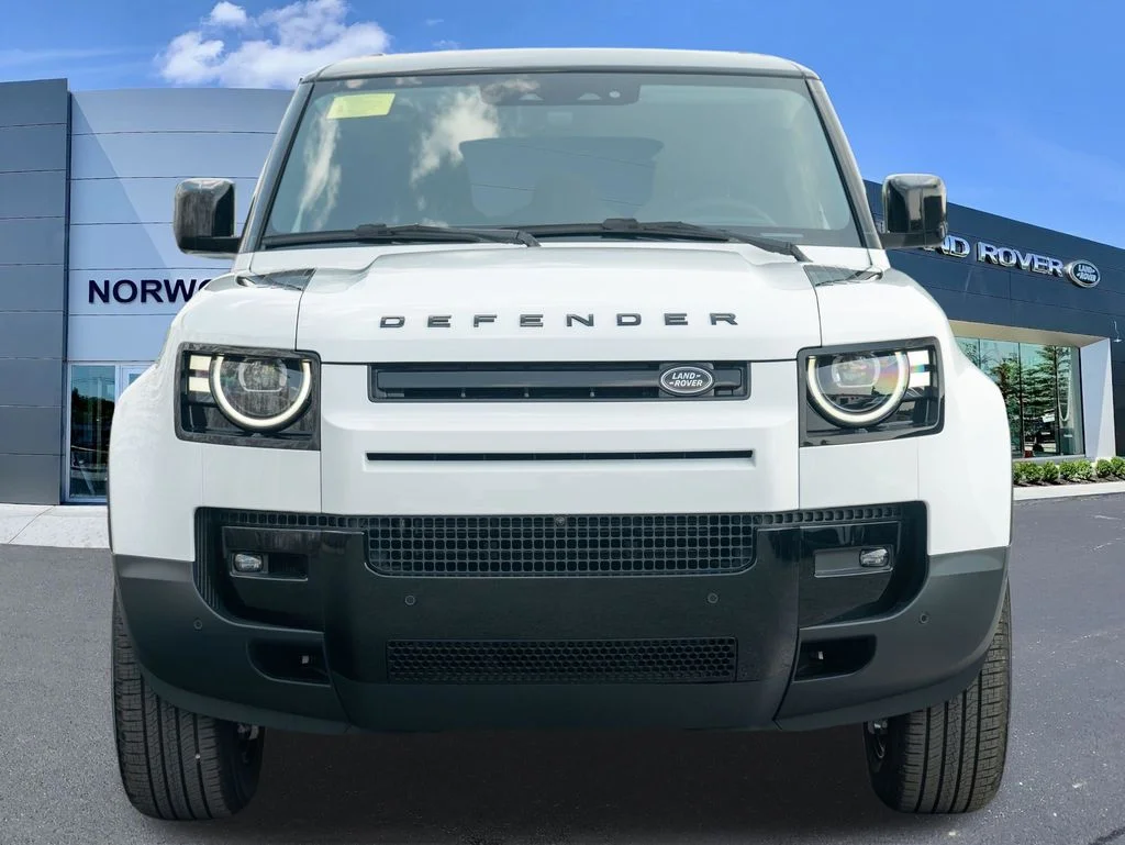New 2026 White Land Rover S image 2