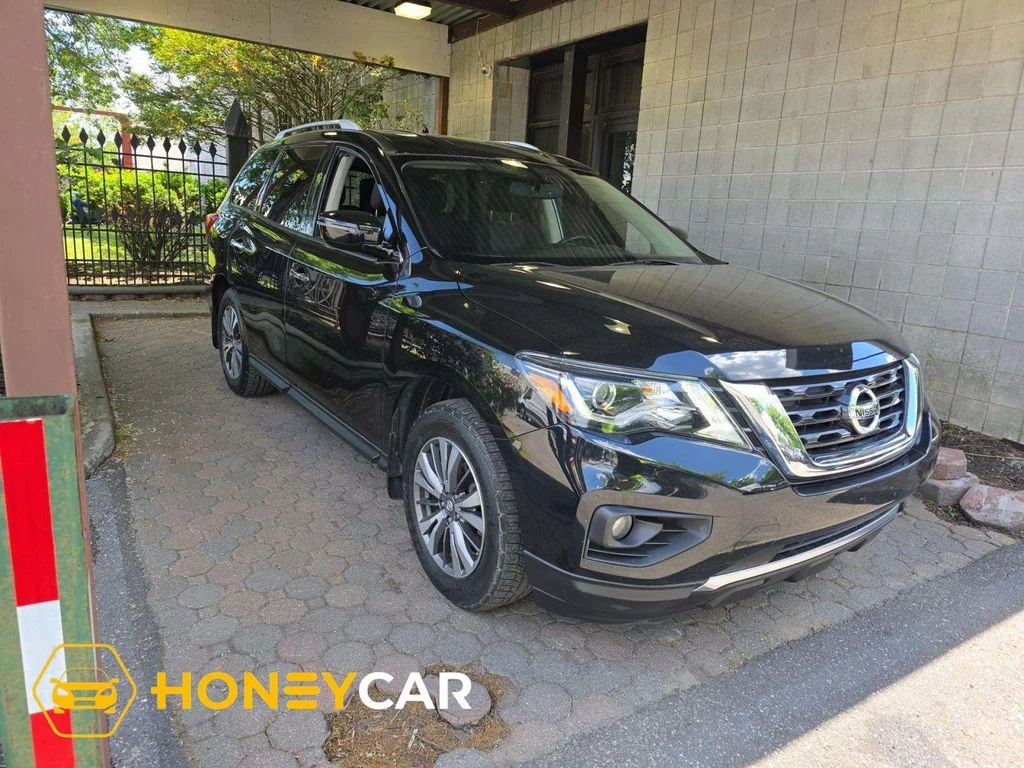 2017 Nissan Pathfinder SV 4WD's photo