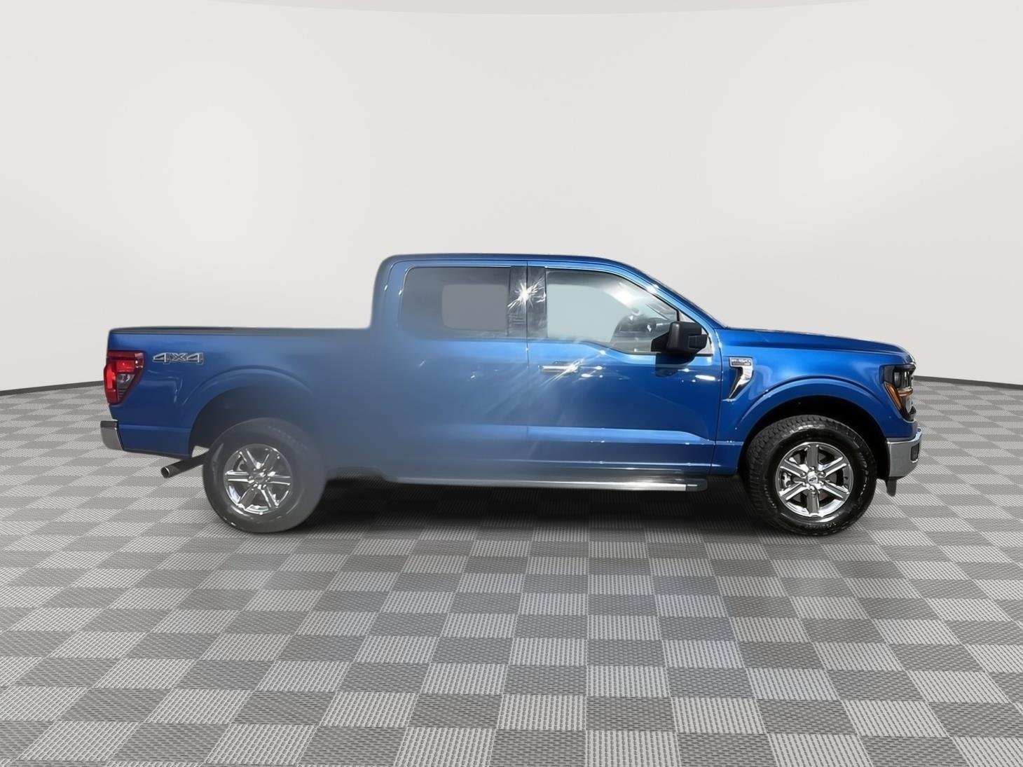 Used 2025 Atlas Blue Ford XLT image 6