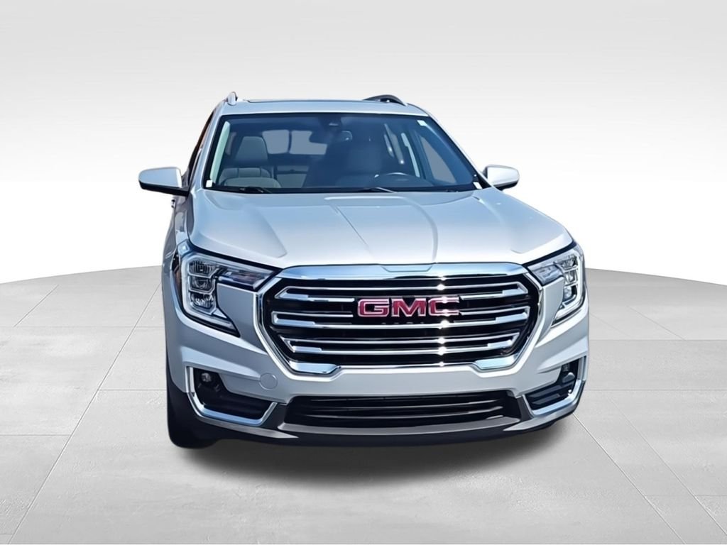 Used 2022 Silver GMC SLT image 3