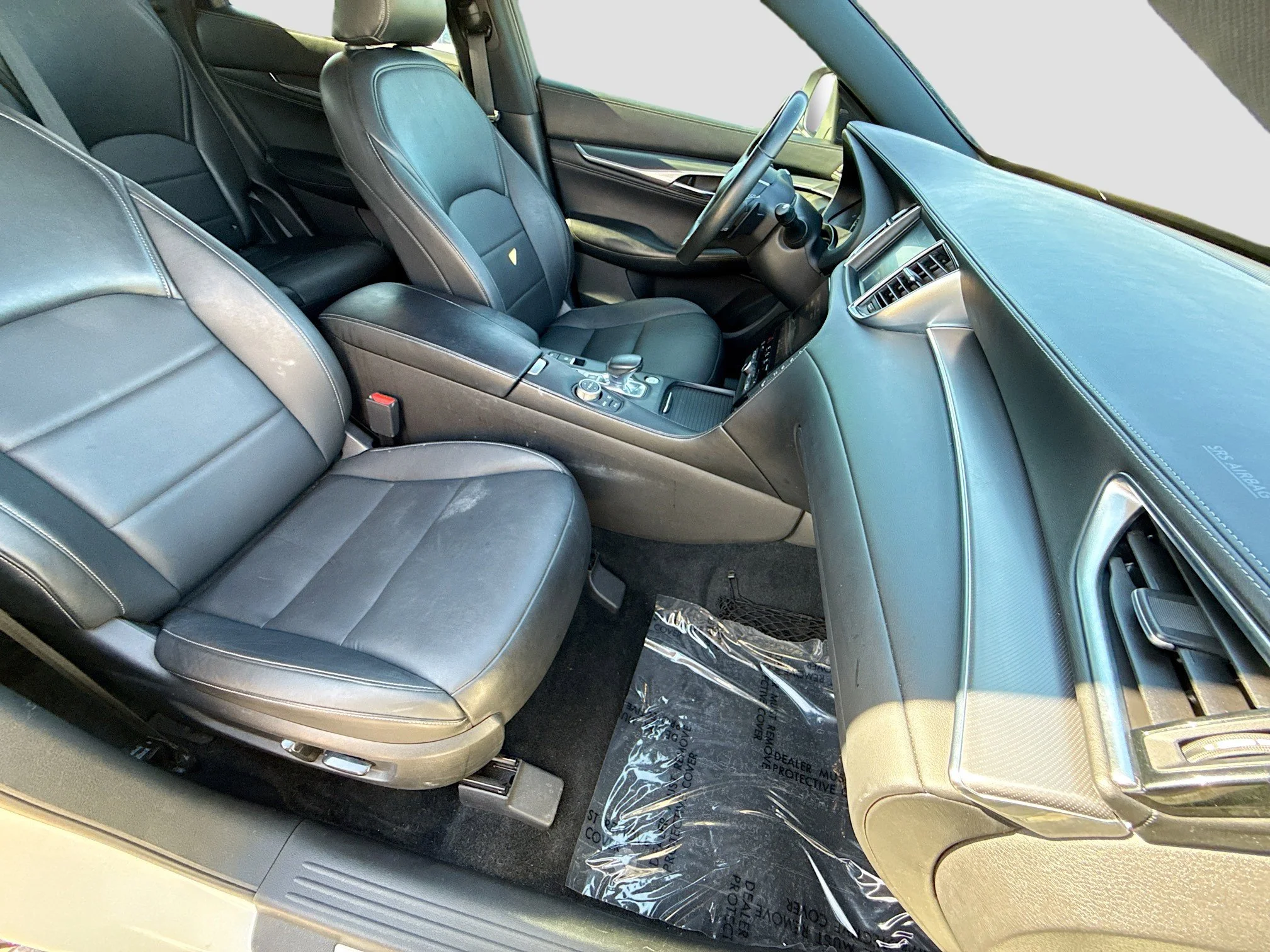 Used 2022 Majestic White INFINITI LUXE image 15