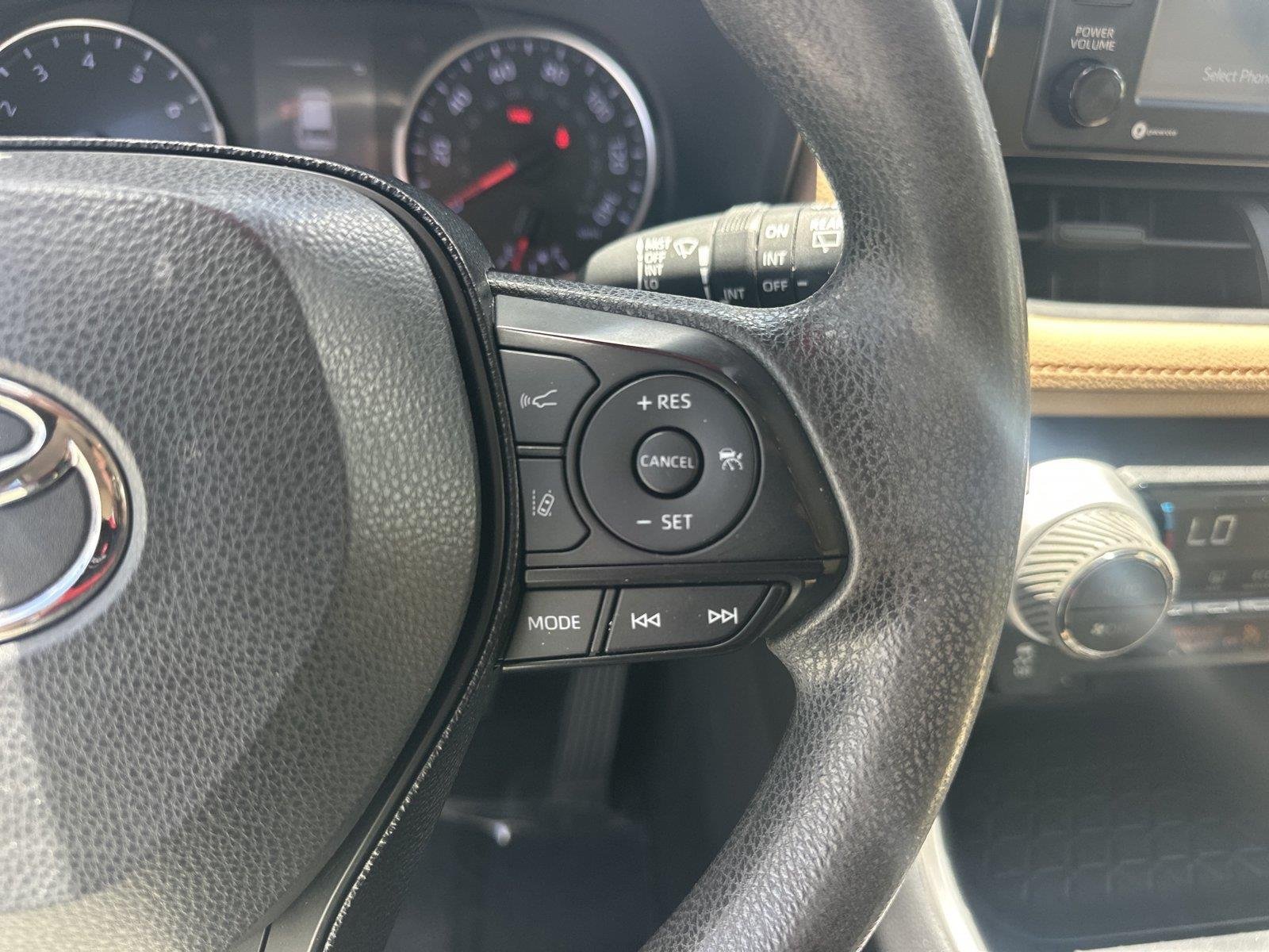 Used 2020 Super White Toyota XLE image 12